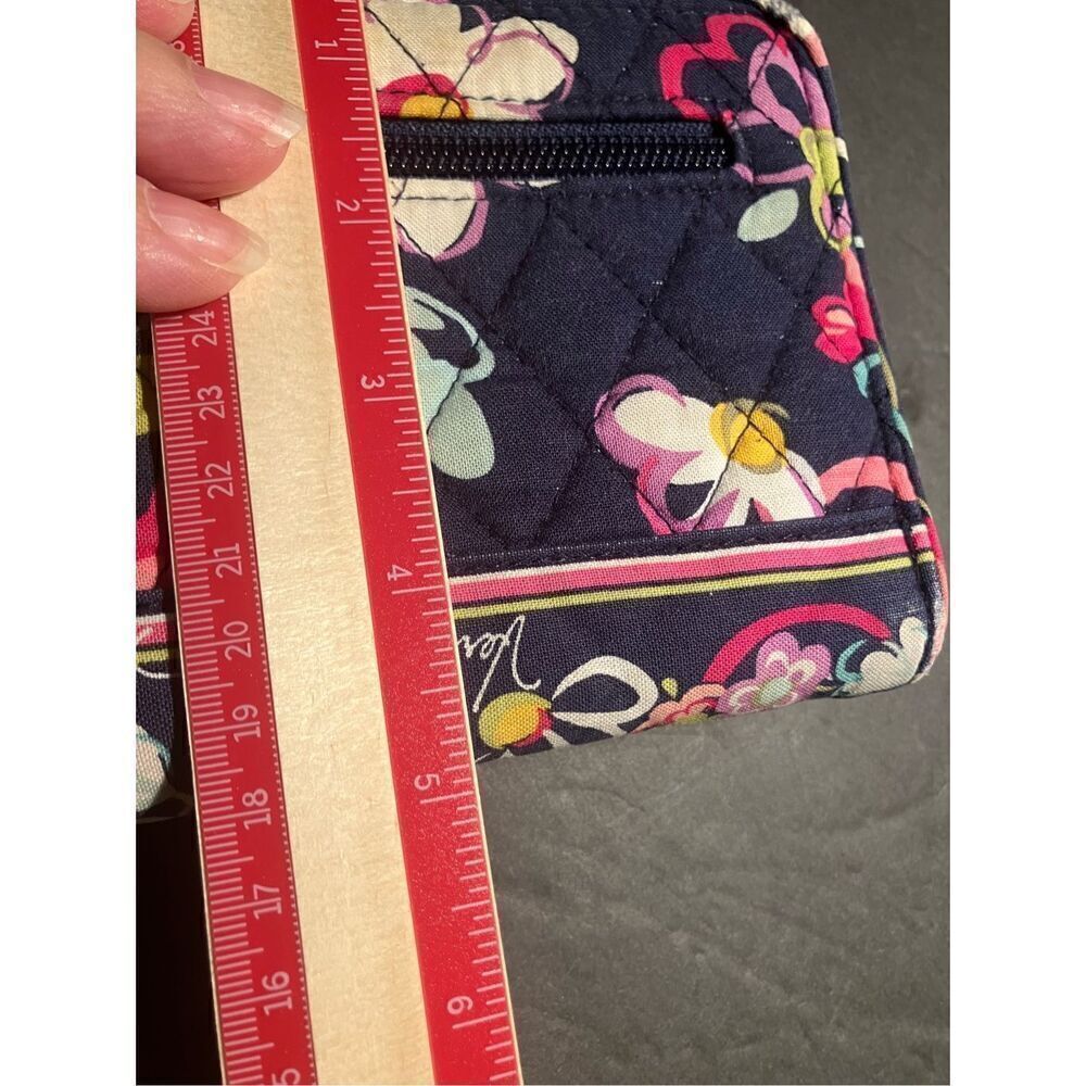 Vera Bradley Twist Lock Wallet‎ - Picture 6 of 6